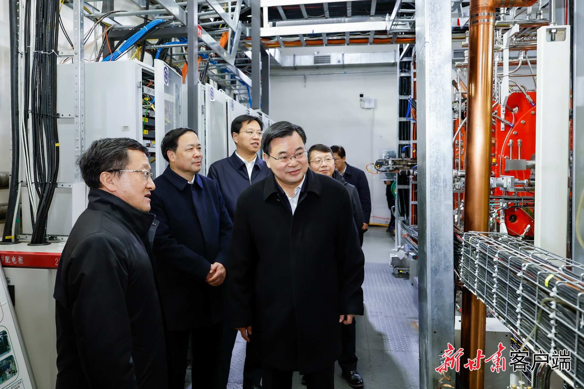 胡昌升看望慰問(wèn)所聯(lián)系的院士專(zhuān)...